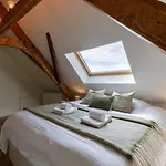 Casiola - With Large Terrace In The Of Apartment Gent