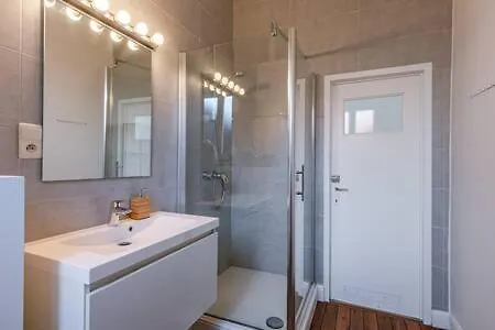 Huswell - With Large Terrace In The Of Apartment