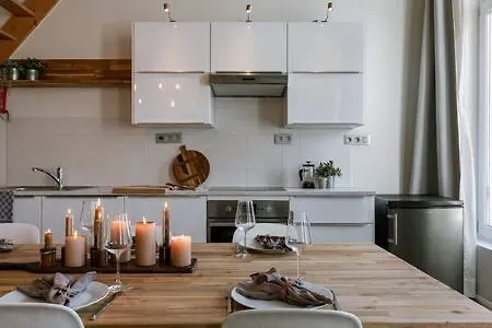 Huswell - With Large Terrace In The Of Apartment